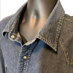 Levi Strauss Men’s Denim Shirt